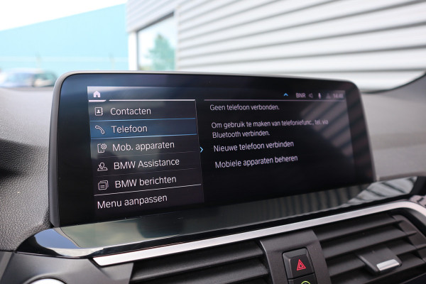 BMW X3 xDrive30e Pano / Trekhaak / 19inch / Camera / LED