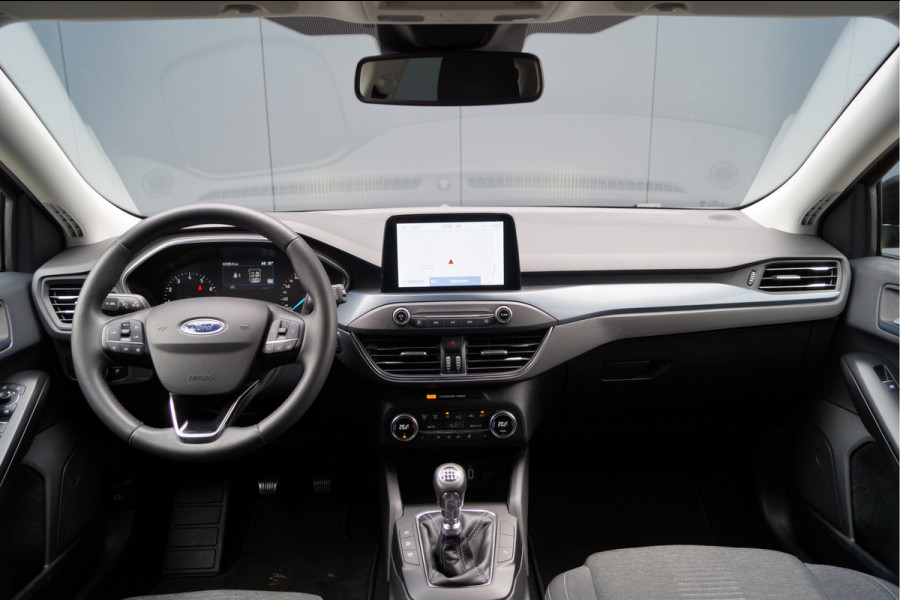 Ford Focus 1.0 EcoBoost Hybrid Active Business | Navigatie | Winter Pack | Achteruitrijcamera