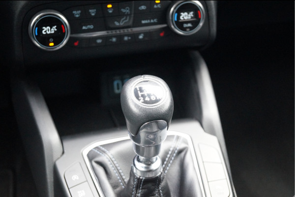 Ford Focus 1.0 EcoBoost Hybrid Active Business | Navigatie | Winter Pack | Achteruitrijcamera