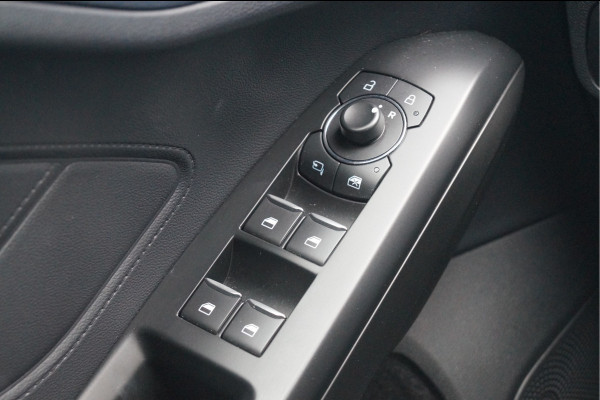 Ford Focus 1.0 EcoBoost Hybrid Active Business | Navigatie | Winter Pack | Achteruitrijcamera