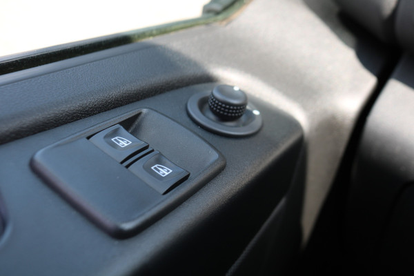 Renault Trafic 2.0 dCi 145pk L2 H1 Airco Navigatie Camera