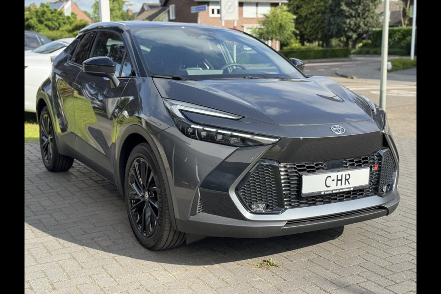 Toyota C-HR Plug-in Hybrid 223pk GR Sport | Stoel + Stuurverwarming, Elektrische achterklep, Groot scherm, Parkeersensoren, Blind spot