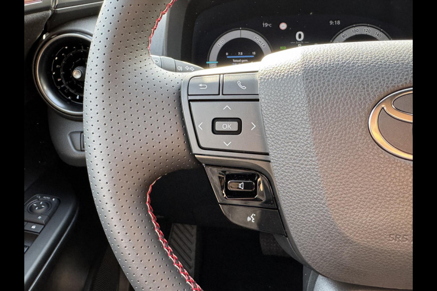 Toyota C-HR Plug-in Hybrid 223pk GR Sport | Stoel + Stuurverwarming, Elektrische achterklep, Groot scherm, Parkeersensoren, Blind spot
