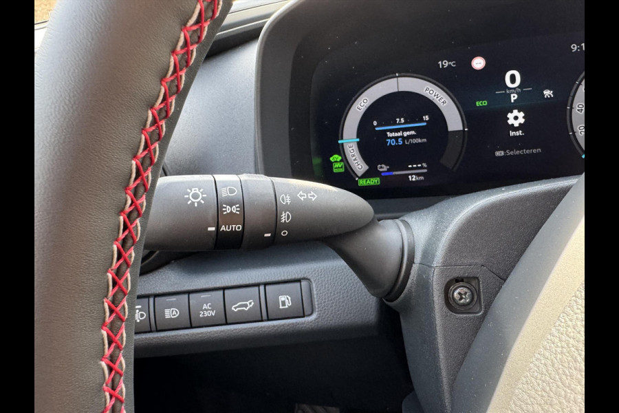 Toyota C-HR Plug-in Hybrid 223pk GR Sport | Stoel + Stuurverwarming, Elektrische achterklep, Groot scherm, Parkeersensoren, Blind spot