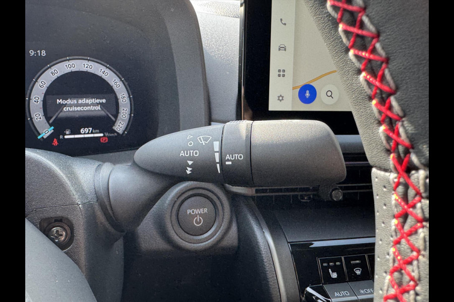 Toyota C-HR Plug-in Hybrid 223pk GR Sport | Stoel + Stuurverwarming, Elektrische achterklep, Groot scherm, Parkeersensoren, Blind spot