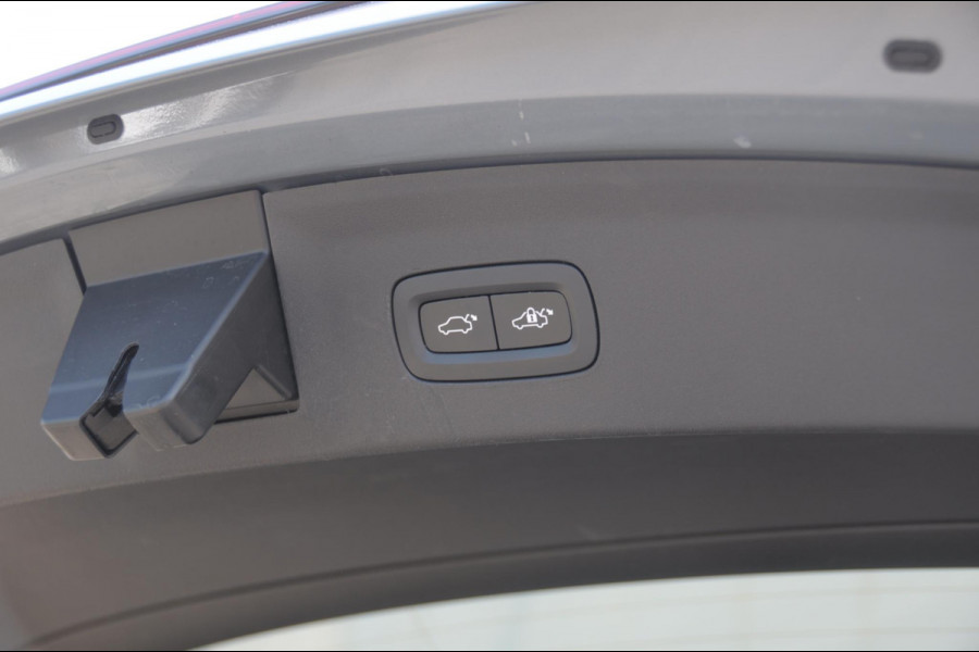 Polestar 2 Long Range Dual Motor Launch Edition / Adaptieve cruise Control / 408PK / BLIS / 20” Velgen / Elektrische achterklep / Keyless / Elektrische stoelen / Stoel en stuurwielverwarming / Panoramadak