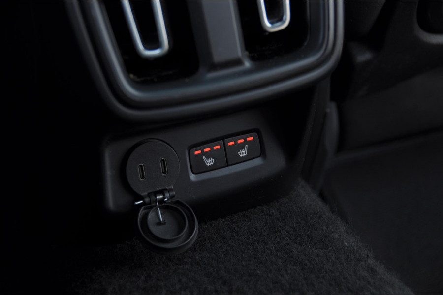 Polestar 2 Long Range Dual Motor Launch Edition / Adaptieve cruise Control / 408PK / BLIS / 20” Velgen / Elektrische achterklep / Keyless / Elektrische stoelen / Stoel en stuurwielverwarming / Panoramadak