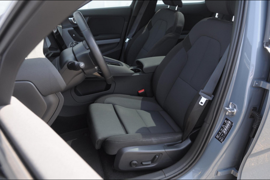 Polestar 2 Long Range Dual Motor Launch Edition / Adaptieve cruise Control / 408PK / BLIS / 20” Velgen / Elektrische achterklep / Keyless / Elektrische stoelen / Stoel en stuurwielverwarming / Panoramadak