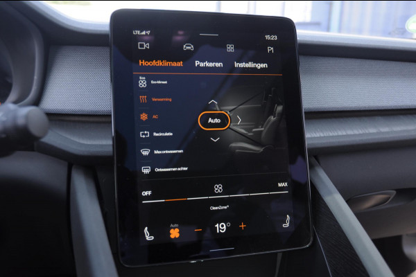 Polestar 2 Long Range Dual Motor Launch Edition / Adaptieve cruise Control / 408PK / BLIS / 20” Velgen / Elektrische achterklep / Keyless / Elektrische stoelen / Stoel en stuurwielverwarming / Panoramadak