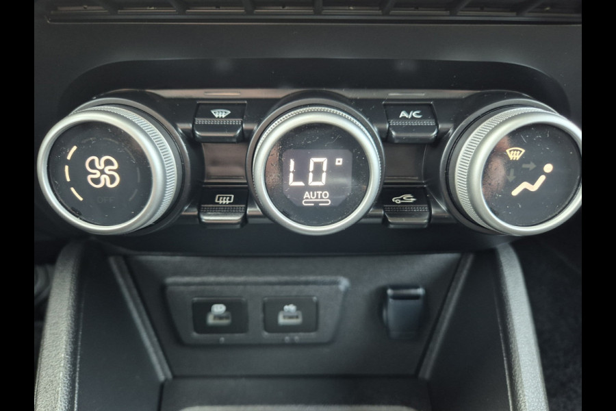 Dacia Duster 1.3 TCe 150 Journey ,airco,parkeersensoren, cruise,rondom camera,trekhaak,navigatie,stoelverwarming,
