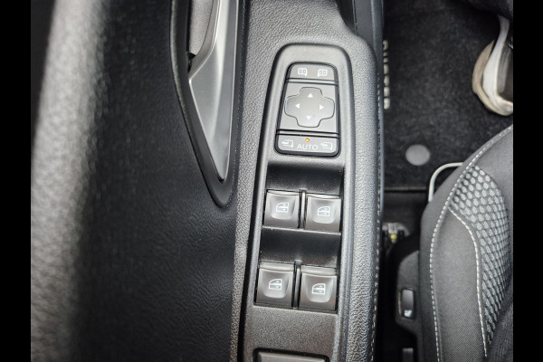 Dacia Duster 1.3 TCe 150 Journey ,airco,parkeersensoren, cruise,rondom camera,trekhaak,navigatie,stoelverwarming,