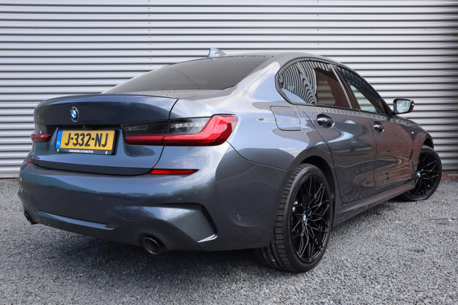 BMW 3-serie 330e High Executive M-Sport Pano / Adaptieve cruise / Laser / Elec stoelen / Trekhaak / Dode hoek /