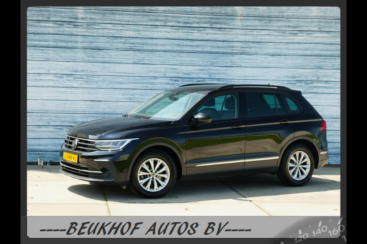Volkswagen Tiguan 1.5 TSI Carplay Navi Parkeersensor Lane As Volkswagen Tiguan 1.5 TSI Carplay Navi Parkeersensor Lane As