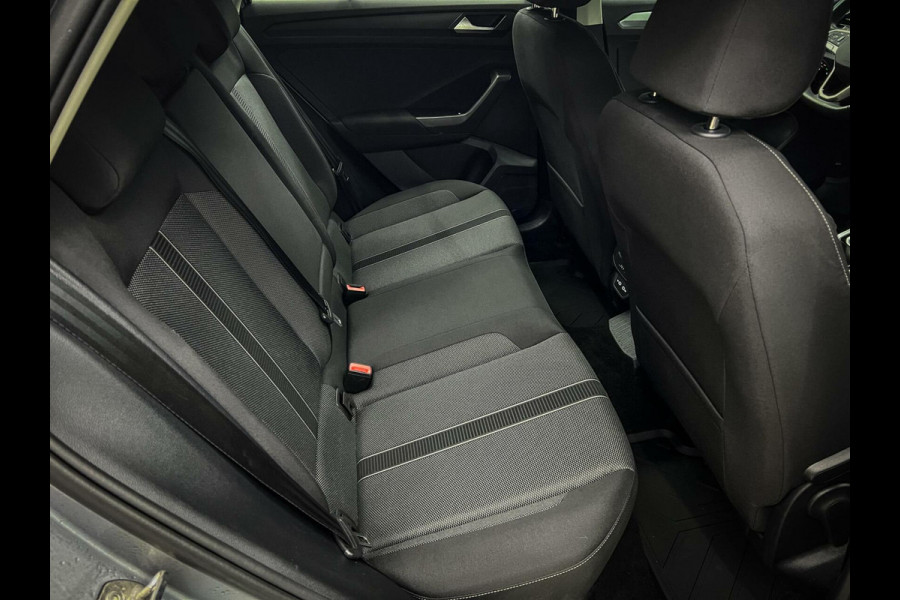 Volkswagen T-Roc 1.5 TSI Life DSG | Camera | IQ-Drive | Led