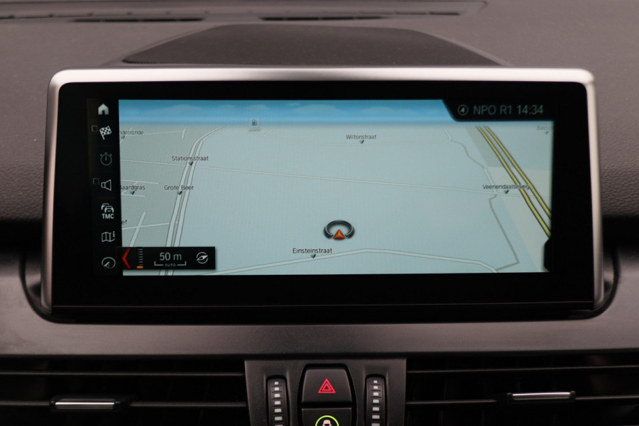 BMW 2 Serie Gran Tourer 218i 7p. Luxury Automaat Leer, Panoramadak, Head-Up, Camera, LED, Navigatie