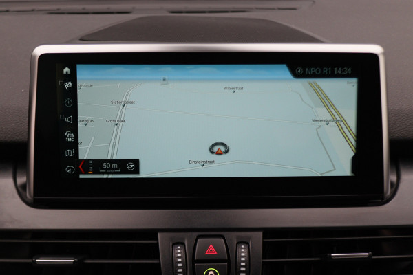 BMW 2 Serie Gran Tourer 218i 7p. Luxury Automaat Leer, Panoramadak, Head-Up, Camera, LED, Navigatie