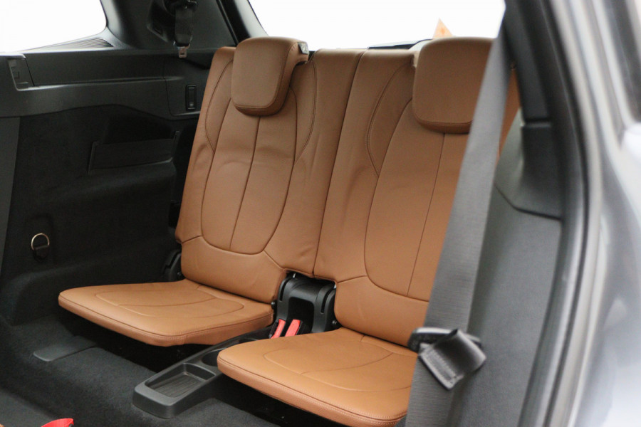 BMW 2 Serie Gran Tourer 218i 7p. Luxury Automaat Leer, Panoramadak, Head-Up, Camera, LED, Navigatie