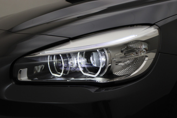BMW 2 Serie Gran Tourer 218i 7p. Luxury Automaat Leer, Panoramadak, Head-Up, Camera, LED, Navigatie