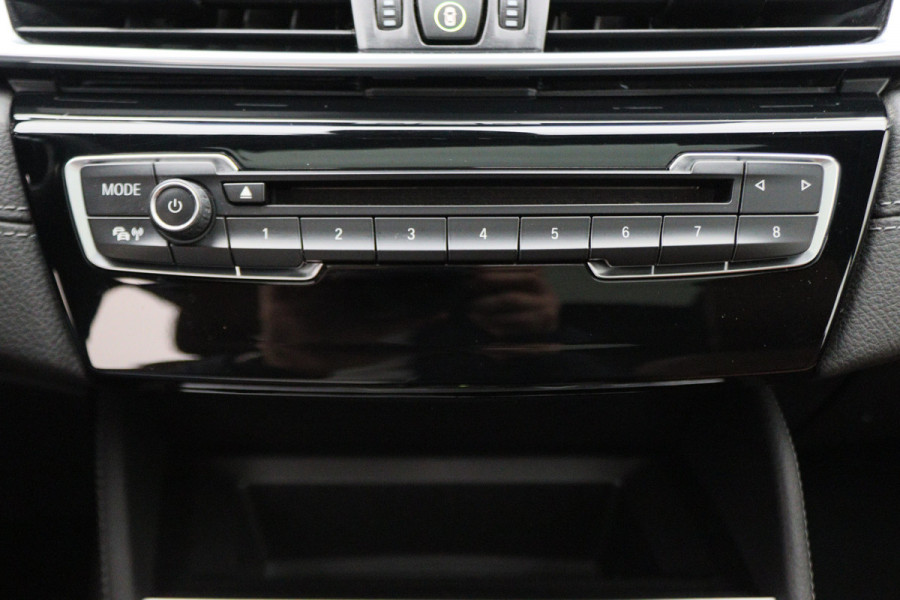 BMW 2 Serie Gran Tourer 218i 7p. Luxury Automaat Leer, Panoramadak, Head-Up, Camera, LED, Navigatie