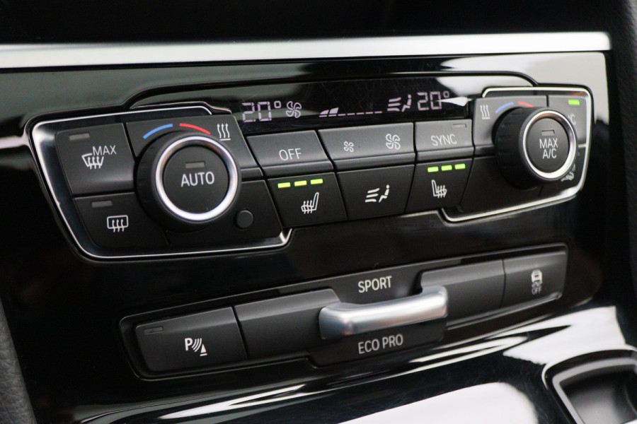 BMW 2 Serie Gran Tourer 218i 7p. Luxury Automaat Leer, Panoramadak, Head-Up, Camera, LED, Navigatie