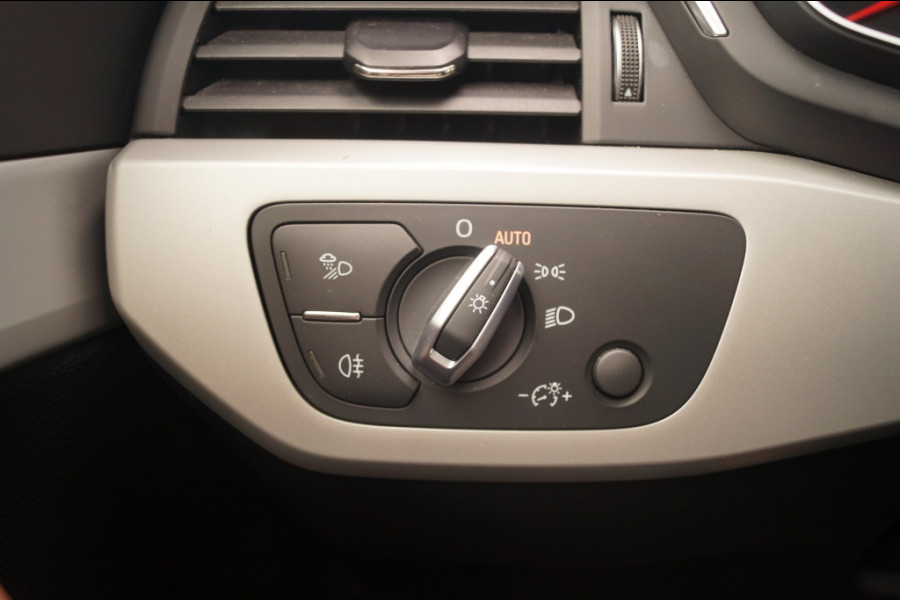 Audi A4 Avant 30 TDI Automaat -NAVI-LEER-ECC-PDC-