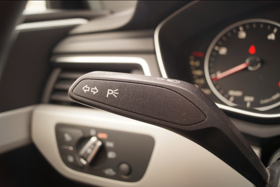 Audi A4 Avant 30 TDI Automaat -NAVI-LEER-ECC-PDC-