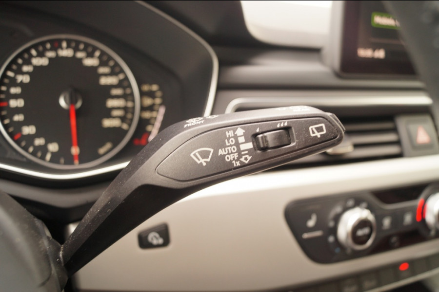 Audi A4 Avant 30 TDI Automaat -NAVI-LEER-ECC-PDC-