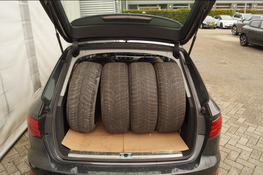 Audi A4 Avant 30 TDI Automaat -NAVI-LEER-ECC-PDC-