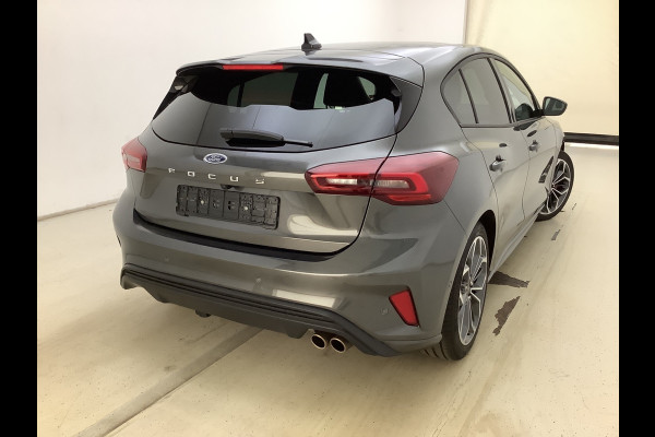 Ford Focus 1.0 EcoBoost 155 PK Hybrid ST Line | Panoramadak | Lederen bekleding | B&O Sound | ACC | Blind Spot | Camera | CarPlay | Elek. verstelbare stoelen | Trekhaak | Stoelverwarming | Stuurwielverwarming | BTW Auto | Fabrieksgarantie tot 07-2028