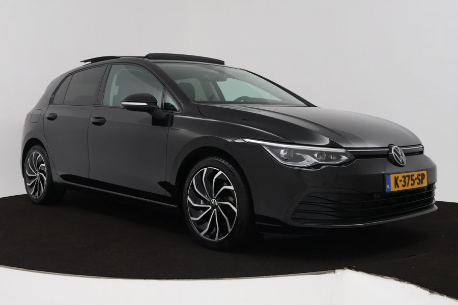 Volkswagen Golf 1.0 eTSI Life Business Automaat (PANORAMADAK, CAMERA, STOEL-/STUURVERWARMING, 1e EIGENAAR, GOED ONDERHOUDEN)