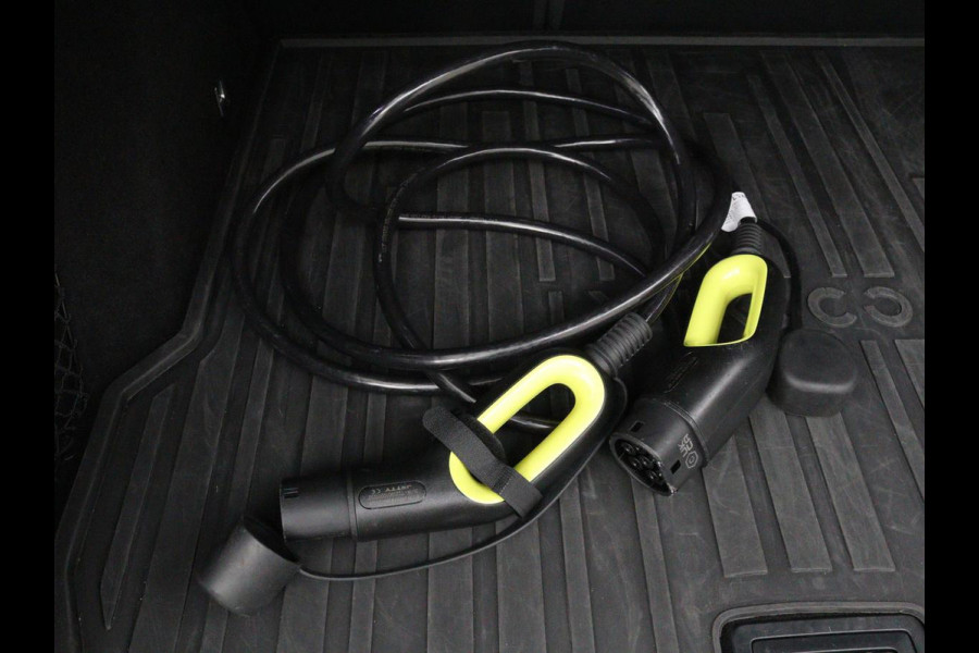 Lynk & Co 01 1.5 Plug In | Panoramadak | Infinity by Harman | 360 camera | Adaptive cruise | Stoelverwarming | Carplay | Memory | Full LED