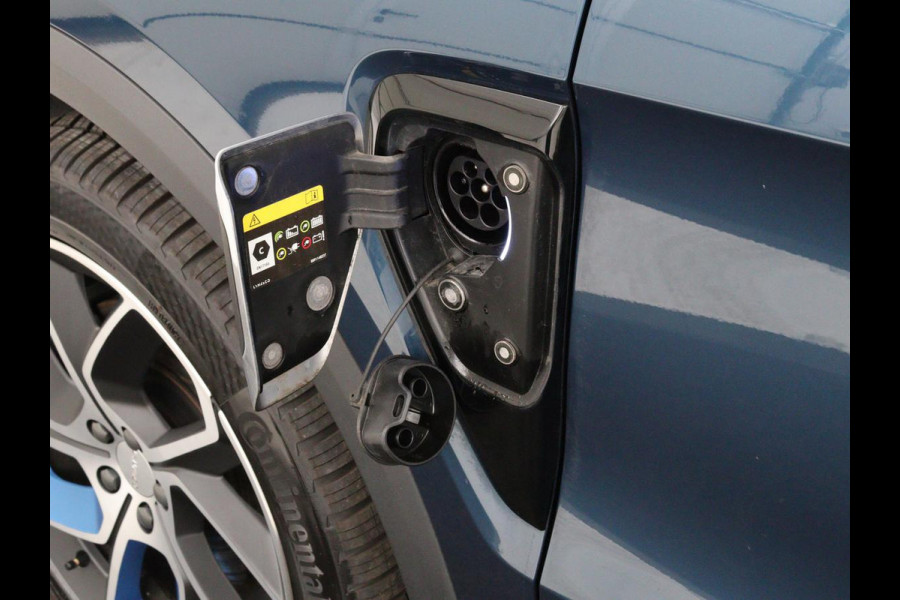 Lynk & Co 01 1.5 Plug In | Panoramadak | Infinity by Harman | 360 camera | Adaptive cruise | Stoelverwarming | Carplay | Memory | Full LED