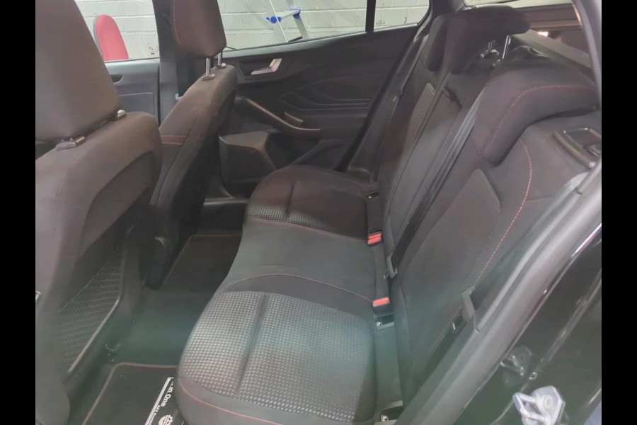 Ford FOCUS Wagon 1.0 EcoBoost 155 PK Hybrid ST Line | ACC | Blind Spot | LED Koplampen | Camera | CarPlay | Digital Cockpit | Stoelverwarming | Stuurwielverwarming | Keyless Entry | DAB | Dealer onderhouden