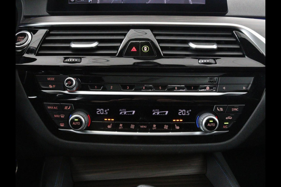 BMW 5 Serie 530e iPerformance M-sport | Schuifdak | Camera | Alcantara | Stoelverwarming | Carplay | Elektrische sportstoelen | Full LED | Navigatie | Live Cockpit