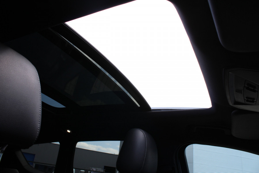 Ford Kuga 1.5 EcoBoost 150PK ST Line | Panoramadak | Trekhaak | Xenon | Winterpack