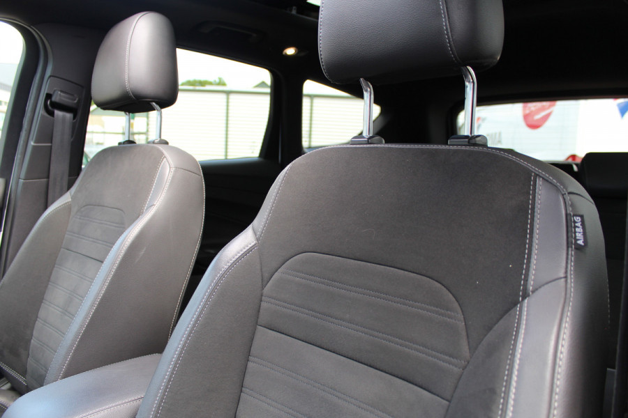 Ford Kuga 1.5 EcoBoost 150PK ST Line | Panoramadak | Trekhaak | Xenon | Winterpack