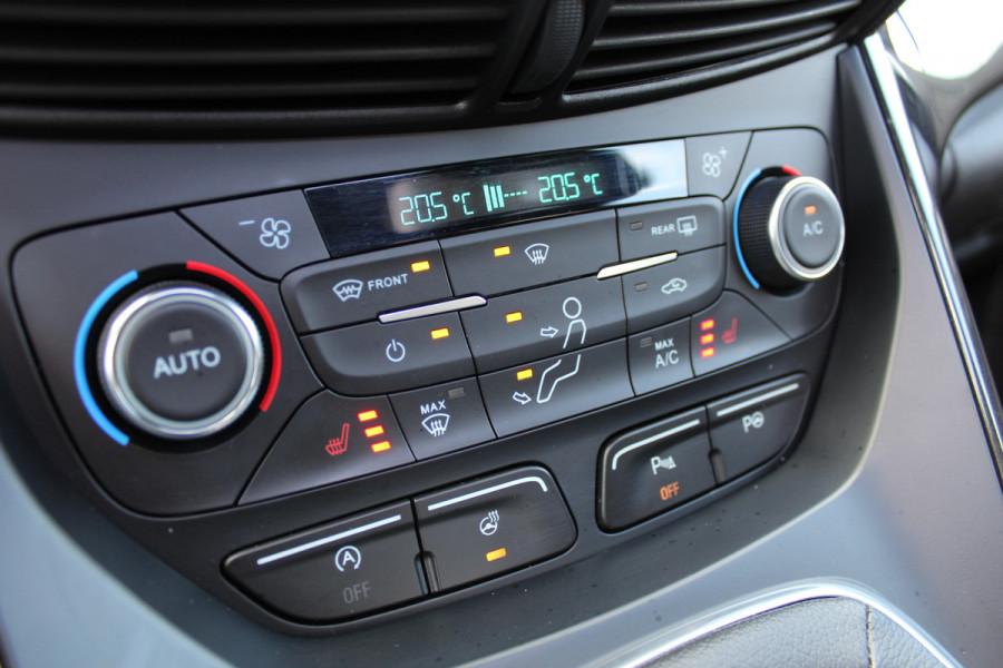 Ford Kuga 1.5 EcoBoost 150PK ST Line | Panoramadak | Trekhaak | Xenon | Winterpack