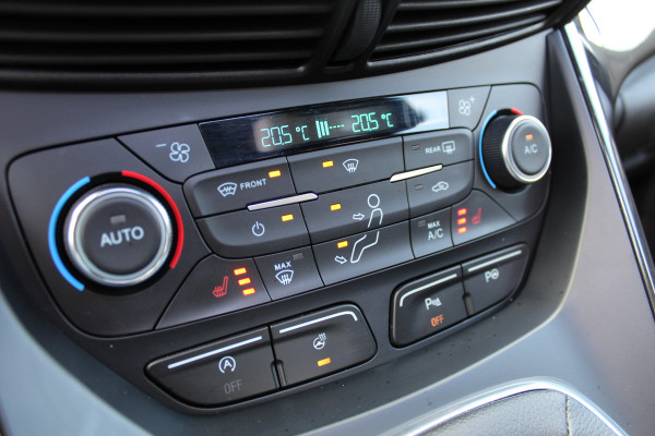 Ford Kuga 1.5 EcoBoost 150PK ST Line | Panoramadak | Trekhaak | Xenon | Winterpack