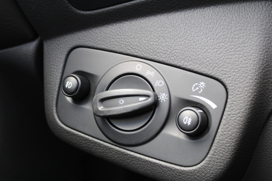 Ford Kuga 1.5 EcoBoost 150PK ST Line | Panoramadak | Trekhaak | Xenon | Winterpack