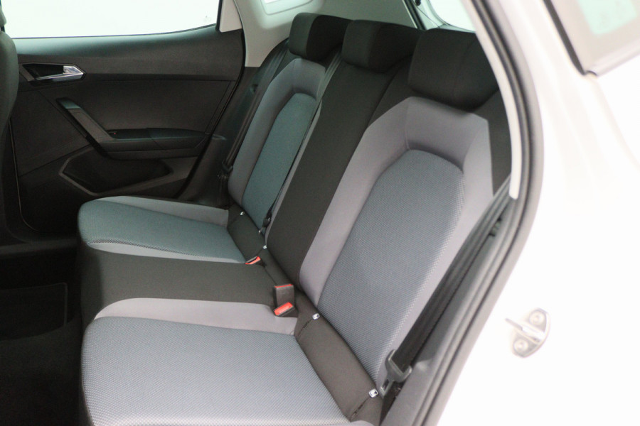 Seat Arona 1.0 TSI Style Business Intense Climate, ACC, Camera, Apple Carplay, DAB, PDC, LED, KeyLess, 16''