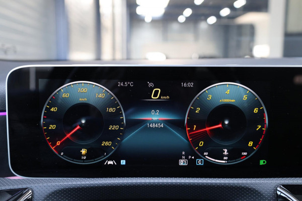 Mercedes-Benz A-Klasse 200 AMG Line LED/SFEER/PANORAMADAK/HALF LEER+S.VERWARMING+MEMORY/CAM/LINE/ACC/ECC/12 MDN GARANTIE!