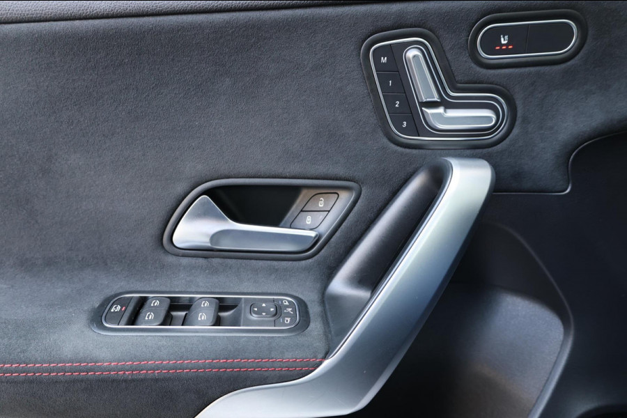 Mercedes-Benz A-Klasse 200 AMG Line LED/SFEER/PANORAMADAK/HALF LEER+S.VERWARMING+MEMORY/CAM/LINE/ACC/ECC/12 MDN GARANTIE!