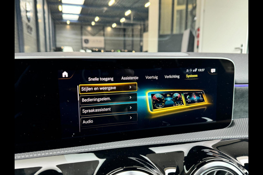 Mercedes-Benz A-Klasse 200 AMG Line LED/SFEER/PANORAMADAK/HALF LEER+S.VERWARMING+MEMORY/CAM/LINE/ACC/ECC/12 MDN GARANTIE!