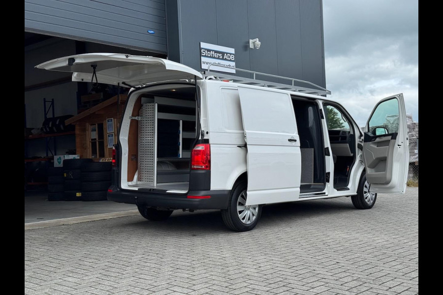 Volkswagen Transporter 2.0 TDI 150pk L2H1 Automaat | 2X SCHUIF | Camera | Trekhaak | Navi | PDC | Servicebus | Cruisecontrol