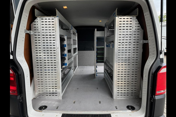 Volkswagen Transporter 2.0 TDI 150pk L2H1 Automaat | 2X SCHUIF | Camera | Trekhaak | Navi | PDC | Servicebus | Cruisecontrol