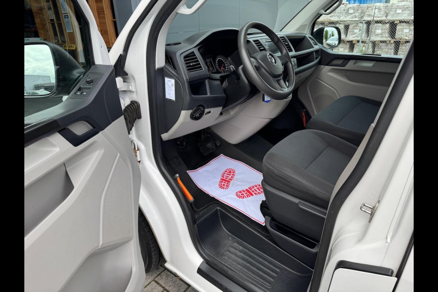 Volkswagen Transporter 2.0 TDI 150pk L2H1 Automaat | 2X SCHUIF | Camera | Trekhaak | Navi | PDC | Servicebus | Cruisecontrol