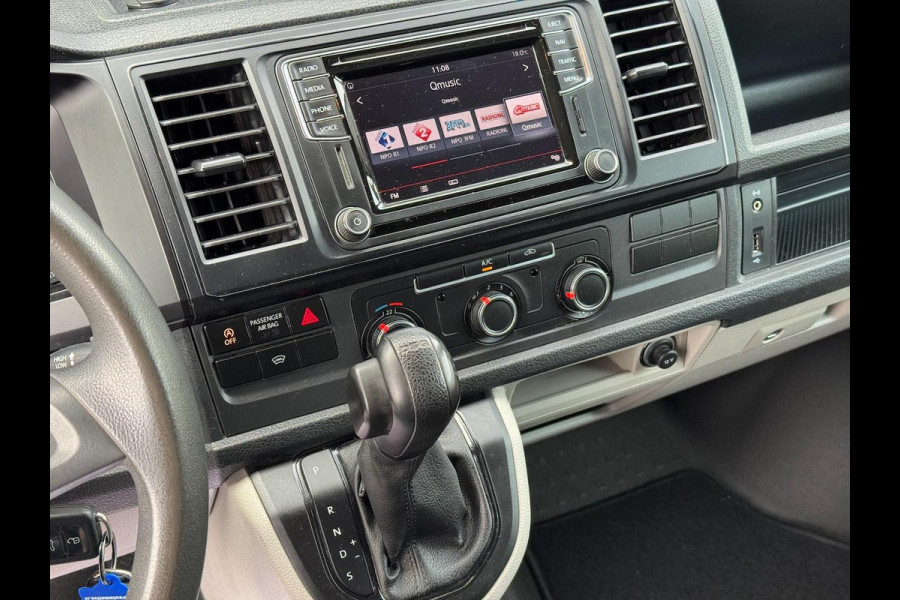Volkswagen Transporter 2.0 TDI 150pk L2H1 Automaat | 2X SCHUIF | Camera | Trekhaak | Navi | PDC | Servicebus | Cruisecontrol