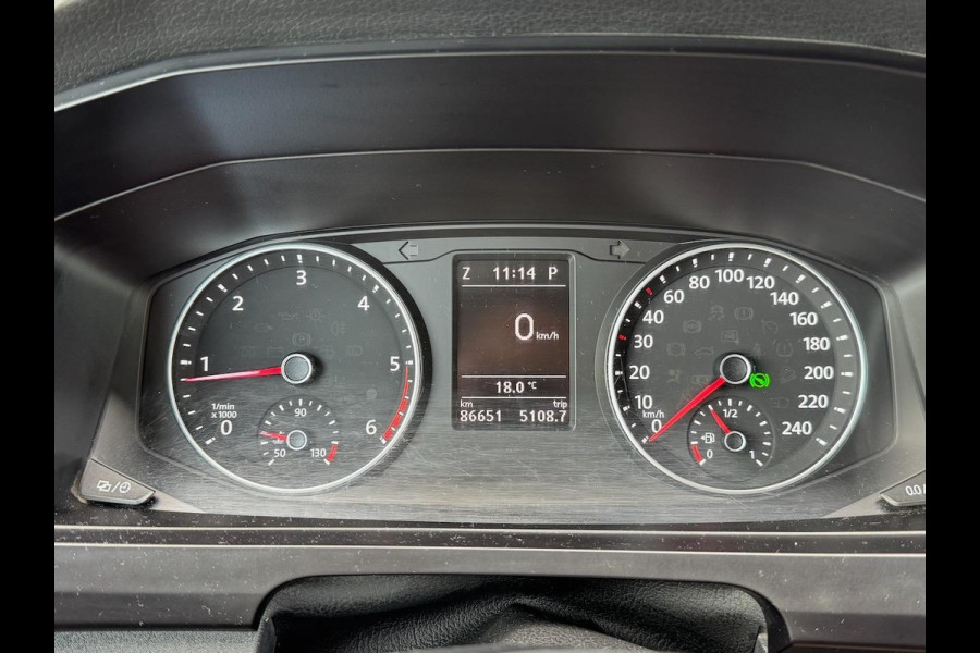 Volkswagen Transporter 2.0 TDI 150pk L2H1 Automaat | 2X SCHUIF | Camera | Trekhaak | Navi | PDC | Servicebus | Cruisecontrol