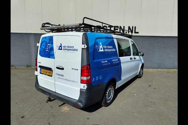 Mercedes-Benz Vito 111 CDI Lang Dubbele Cabine Airco Trekhaak Imperial+Ladderrol Bluetooth Licht/Regen-Sensor Betonplex Vloer Lat om Lat Betimmering Zijschuifdeur Comfort 1e eigenaar! Euro 6