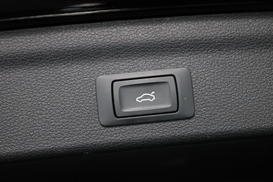 Audi Q3 40 TFSI quattro 3x S-line LED/VIRTUAL/PANO/HALF LEDER+S.VERWARMING/20"LMV/LINE/ACC/12 MND GARANTIE!